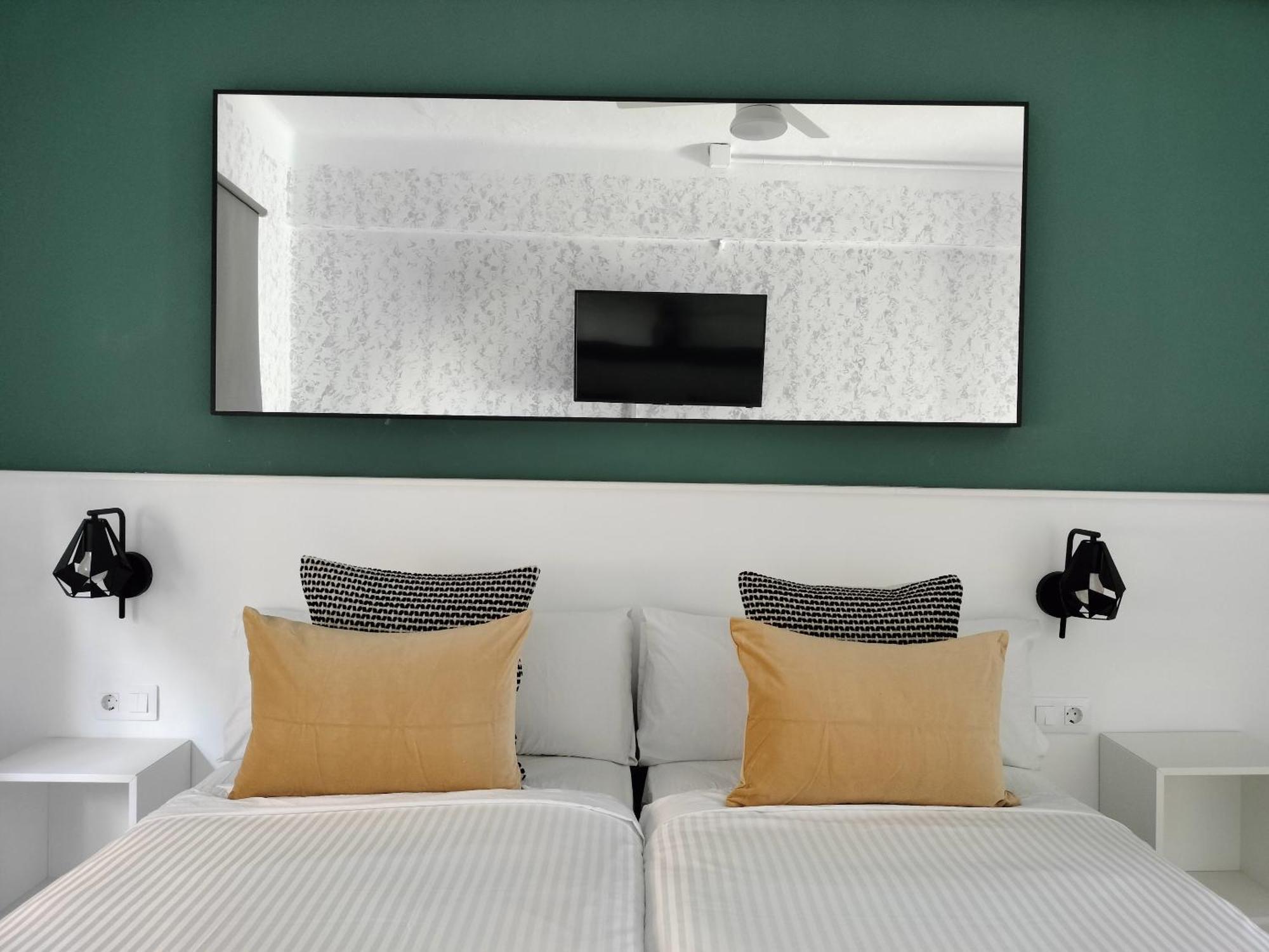 Room27- City Center La Laguna  Luaran gambar